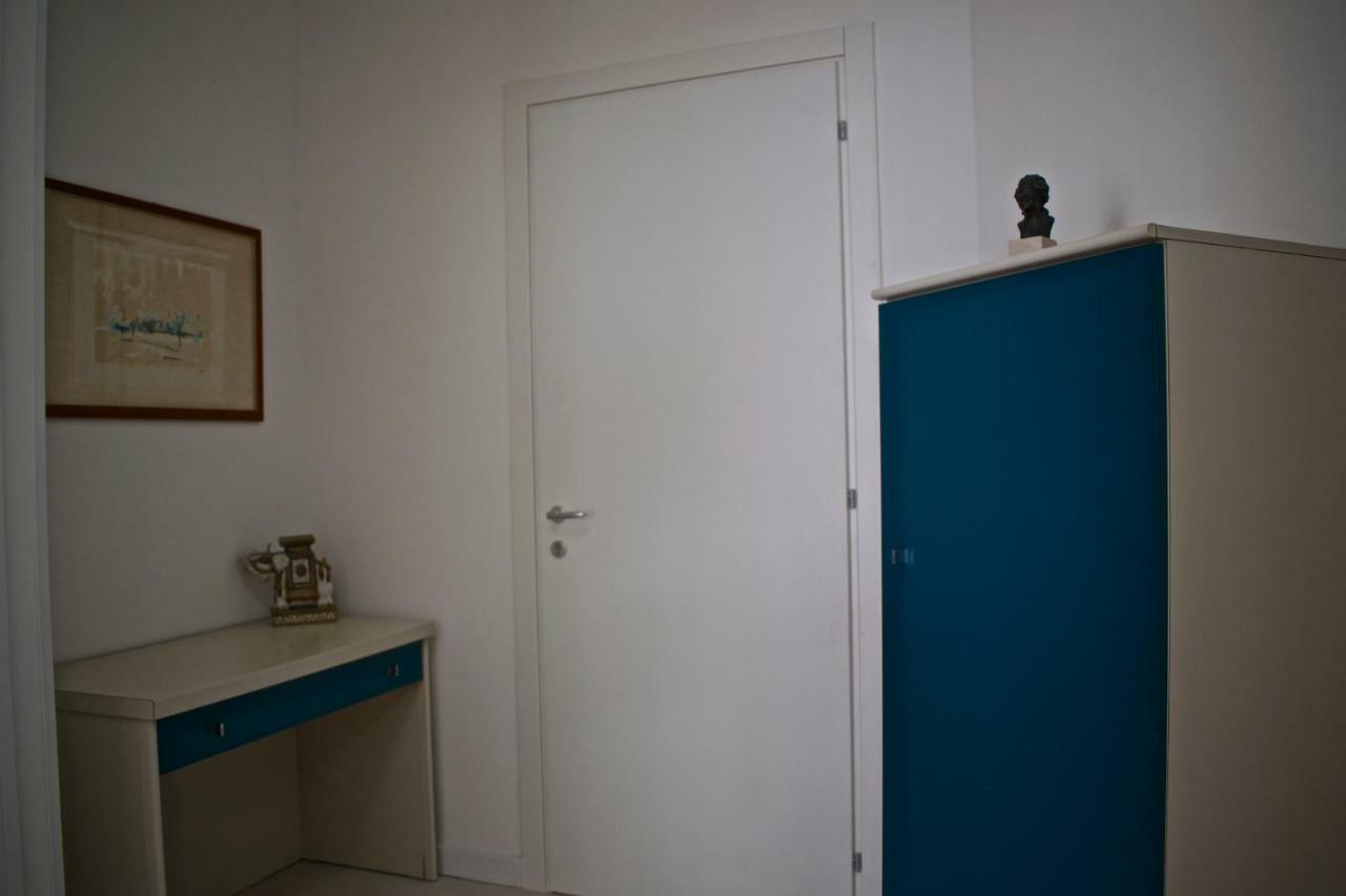 Il Piccolo Attico In Centro Appartement Pozzallo Buitenkant foto